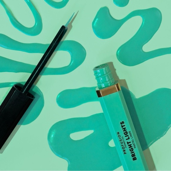 3/$10 Profusion Cosmetics Mint Bright Lights Pastel Liner - Picture 3 of 4